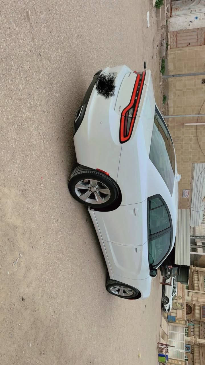 جارجر 2018
رقم شمالي 
سياره وارد كندي كفاله حتى دعاميات كفاله 
ماشيه قليل
سعر 235
***********
