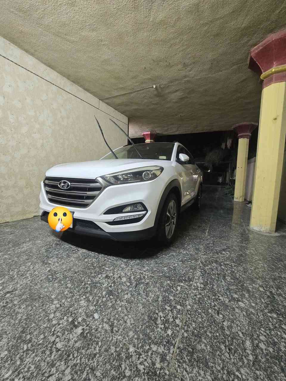 السلام عليكم
توسان ٢٠١٨ 
خليجي فول مواصفات
داخل جلد احمر 
مكفوله كفاله عامه 
مابيها اي نقص 
كير مكينه تايرات 
ماشيه ١٣٦ وقابل للزياده
رقم بابل باسمي 
عنوان بابل 
السعر ١٩٠ وبيها مجال
خاص موجود ورقم واتساب موجود 
***********
