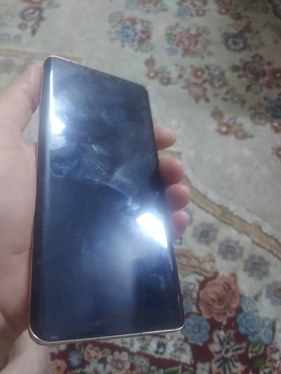 هواوي ميت 50 برو ذاكره 512 لون برتقالي نسخة الظهر الجلد نظيف جدا ملحقاته كامله والكارتونه موجوده 
السعر 450 الف قفل بدون عمله
***********
