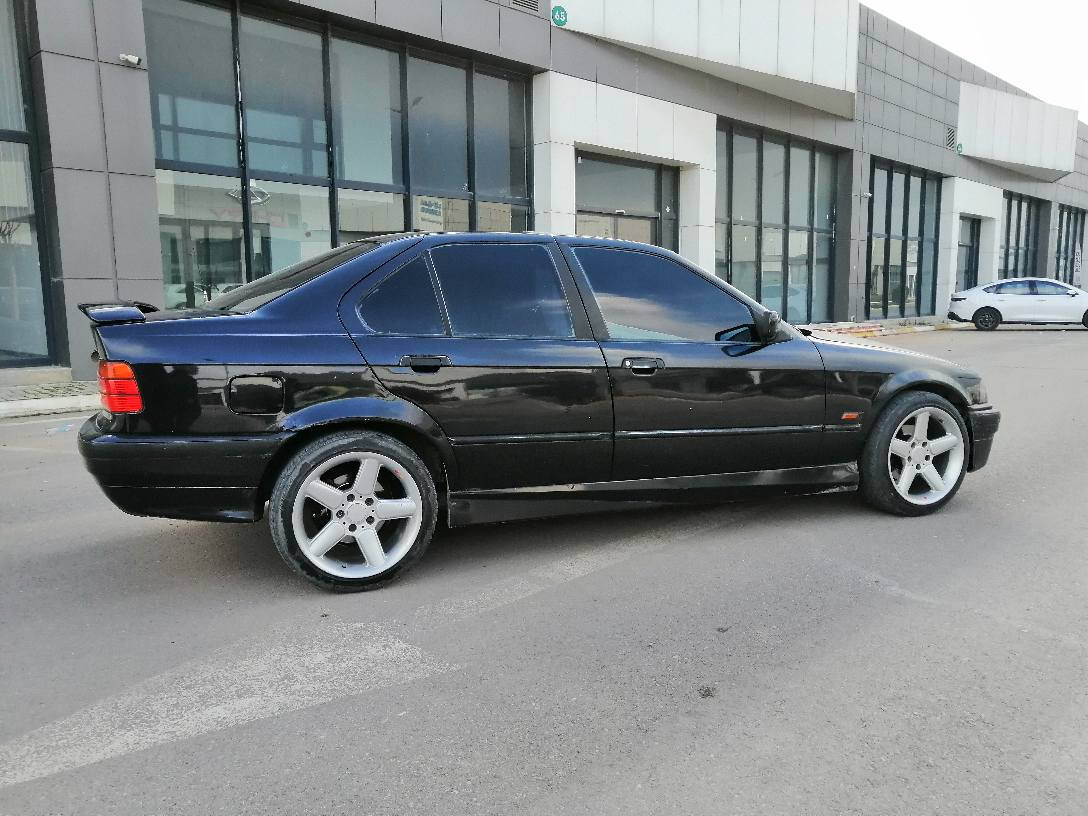 ماشااللە لە ماڵی هەموو لایــەک 🖤
bmw زەعرا  525 
 ئاڕمی پلاستیکی دهۆکە سەنەوی و حاسیبەو کامل ئەوەلیاتی لەگەڵایە. نمونە لە جوانی بێ دەعم و لێدرانە بێ مەسرەفە ماڵی دۆستە 
سەقف و شانی بەشەرتە تەقەو ڕەقەی نیە گێڕ و مەکینەی بەشەرت هەر چوار تایە و ویلی لۆک لۆکە دینارێ مەسرەفی تیا نیە 
نرخی 35 گەڵا و معامەلەیەکی برایانە 
شوێن و مەکانمان سلێمانی 
ژم.*********** 
موشتەری تەلەفون بکە لەخزمەتانام السليمانية, العراق
