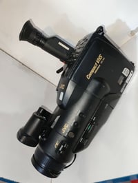 كاميرا شغاله • شاحن • كاسيت