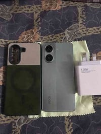 جهاز pocoX7proجهاز مكفول من ككلشي تجي تفحص يله تاخذ ذاكره 256بطاريه 99...