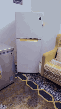 يا الله سلام عليكم  ثلاجه سام سونك  حجم ١٤قدم  مال غرف  مال عائله صغيره  سعر ١٣٠  مكان كربلاء حي الميلاد شارع ٢٠ للاستفسار ***********
