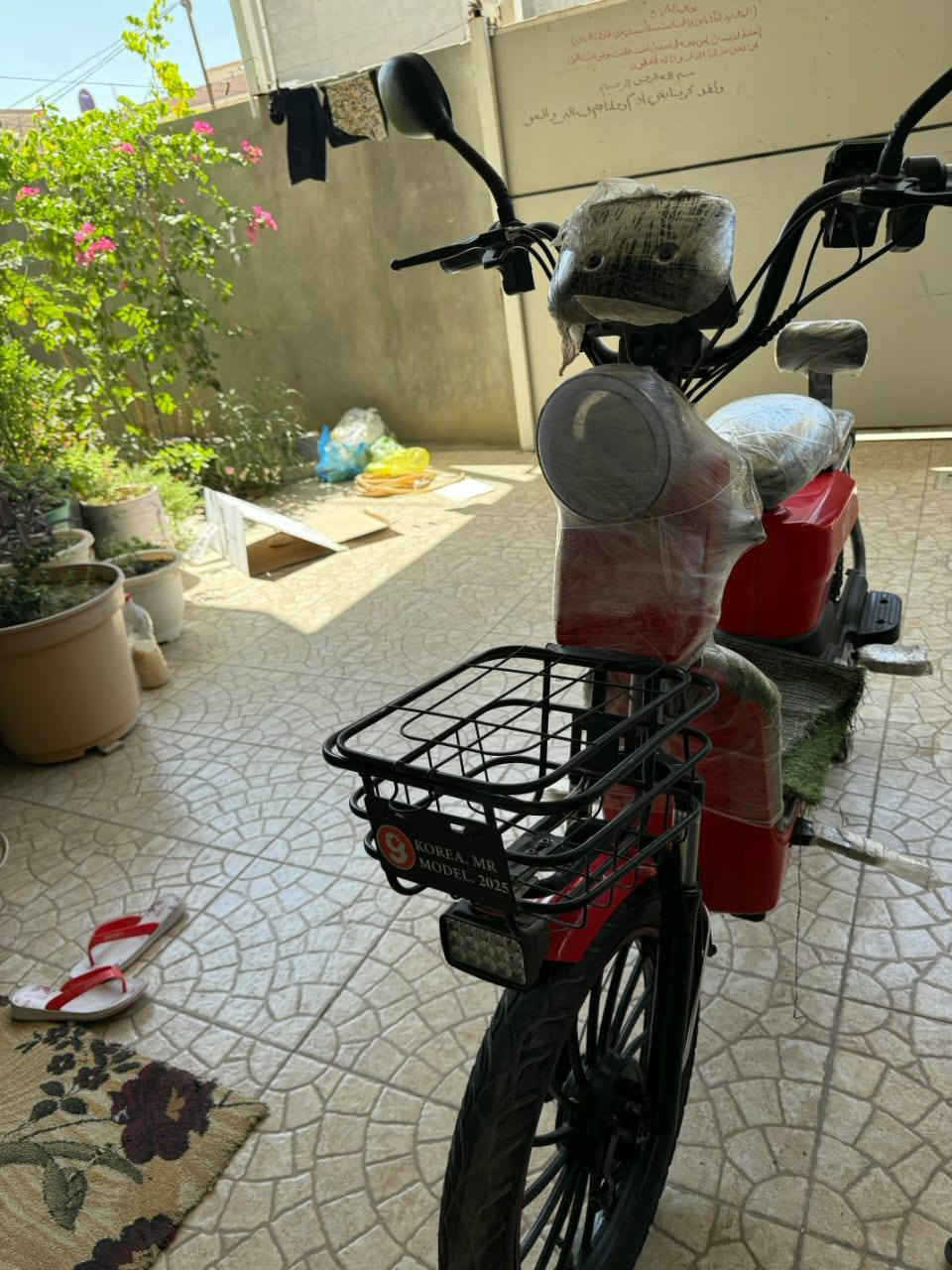 سلام عليكم بايسكل للبيع موديل ٢٠٢٥مكفول من أي شيء شرط بل تغليف الحدلان السعر ٤٧٥وبي مجال قليل رقم الهاتف ***********
