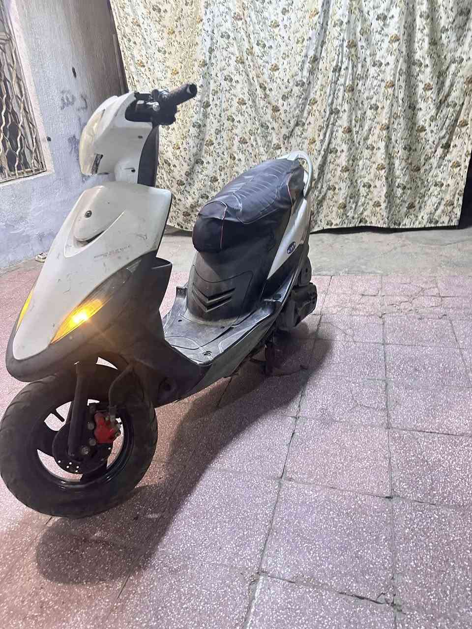 سلام عليكم دراجه ماكس عدله دراجه كله بلاديه ما مفتوحا كله شقله السعر ٦٥٠(***********)
