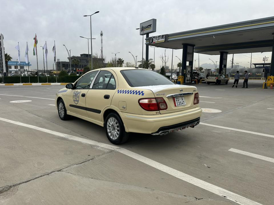 بەناوی خوا نیسان سەنی ٢٠٠١ بیلاد سپی  سەیارەکە زۆر جوانەو ماڵی دۆستە گیڕ و مەکینەو تەبریدو تەقەو ڕەقە هەموو گیانی بەشەرتە  زۆر مەزبووتە ماشاللە سەنەوی هەتا ٢٠٣٠ تازەیە سعر ٨٧ گەلا 
***********
***********
