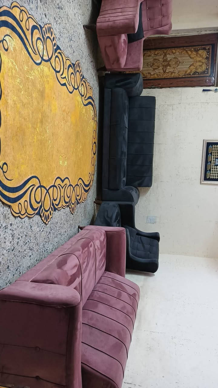 تخم 8 مقاعد تركي تكمه ثقيل كلش نظافه 90%سعر 240 وبي مجال مكان البياع يوجد توصل بكروه رقم يوجد وتساب ***********
