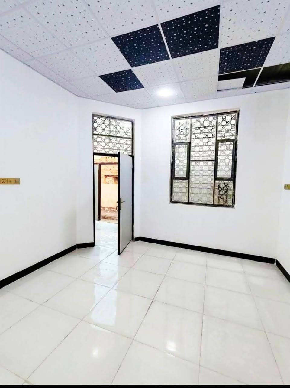 للاستفسار(***********
يتوفرلدينابيت المساحه(120متر) البناء جديد

يحتوي على غرفتين منام واستقبال ومطبخ وصحيات كل الخدمات متوفره 

العنوان ابي الخصيب كوت ثوني 

السعر(70)مليون وبي مجال 

للاستفسار/***********
