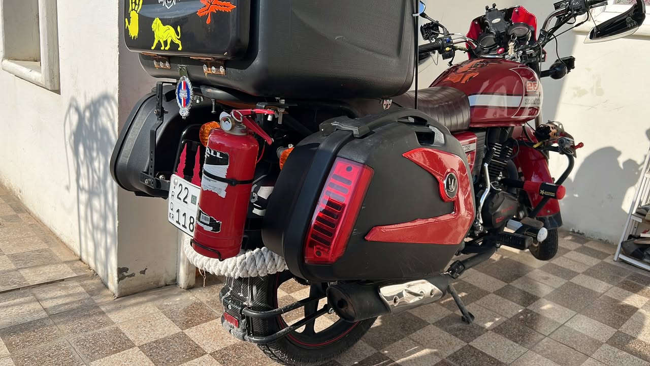 دايوان موديل 2025
للبيع ب2600
مرقم بأسمي مكفوله من الكلبه وما ناقصها برغي جديدة بحالة الوكاله ***********
