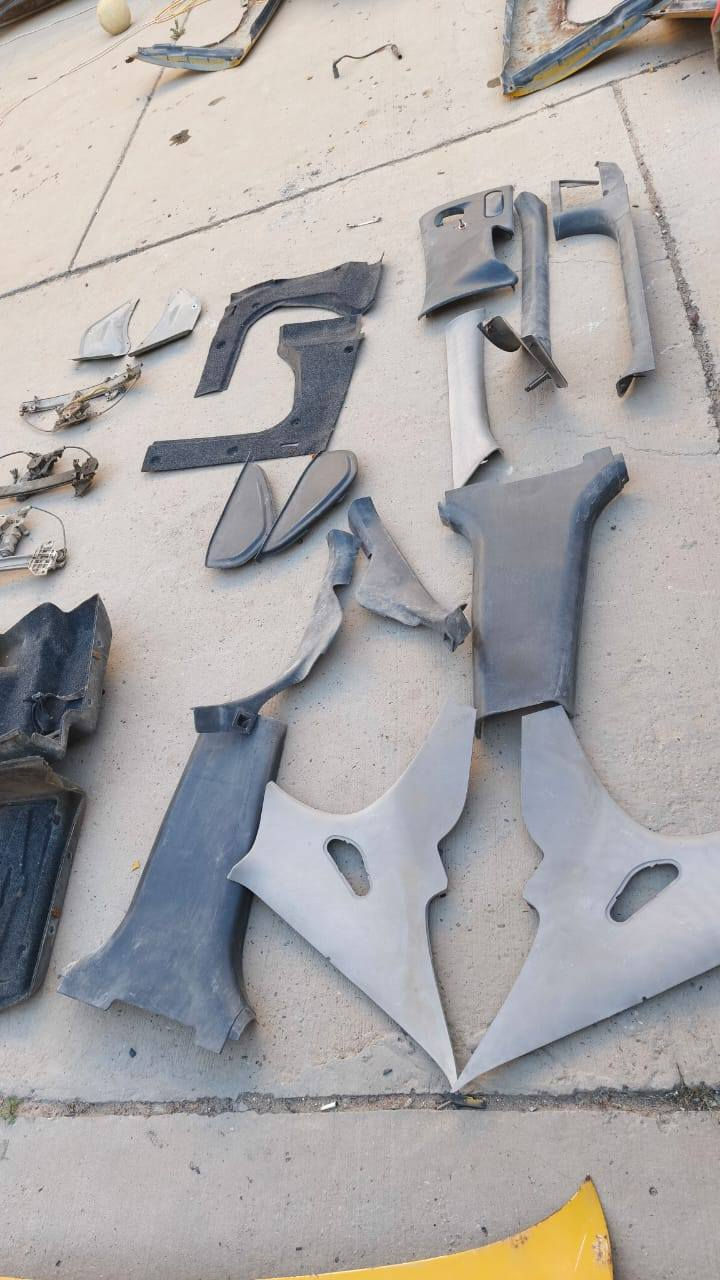 السلام عليكم غراض دايو لكينزا 2001
كلشي موجود

مشط كامل هوة والدرايم شفت

مجمع ستيرن كامل حتى الصليب

دبلات أمامية زوج

دبلات خلفي زوج

اسطاب  خلفي زرج

اسطاب امامي كامل زوج

يده كير اوتماتيك كاملة هي والقمجي والقاعدة واللاستيكه

حصان كامل مع السايد بريك

سلف

كويل نار

دجة محرك امامية

جنطه كاملة مع الاسبايدر

بطاين عدد 4

جام بيبان عدد 6 مع المثلثات

بطاين كفرات دواخل السيارة كلها موجوده حتى مال الجنطه

راديتر كامل مع المراوح

راديتر تبريد كامل

دبة ماء ماسحات

ماطورات جام عدد 4 كاملة مع القواعد

شبابيك تهوية تبريد

كنترول التدفئة والتبريد

ساعة دشبول

ضفيرة سيارة كاملة بدون كص من البنيد للجنطة مع قاعدتان فيوزات وعقل كاملة مكملة محرك وداخل وجنطه

قفل بنيد

فرام ممه

عبوة فيت بم الاصلية المقوسه مع الطوافه الاصلية

بور بريك كامل مع الدبه والحساس الانابيب مالته

دكشنات حار وبارد مع الحساسات كاملة

كشنات كاملة

أشرطة حزام الأمان كاملة

چكمچة كاملة حتى الكلوب بيها والفيشه

بطاين جوانب الجنطه

مروحة التبريد اللي داخل الدشبول

سماعات الصغيرة اللي فوك بالدشبول

مصباح الداخل مال سيارة اللي بالتنته

لايتات زوج

بك لايت زوج

دعاميات 2 أمامية وخلفية

محرك نظيف حيل

شاصي دشبول
ويل كب عدد 4

اليريد يتفضل خاص


**إذا كنت صاحب هذا الإعلان وتريد حذفه لأي سبب، رجاءا أرسل رسالة إلى الدعم الفني**