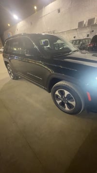 جيب موديل ٢٠٢٤ وارد أمريكي هايبرد بانزين فول مواصفات رقم بغداد مكان في...