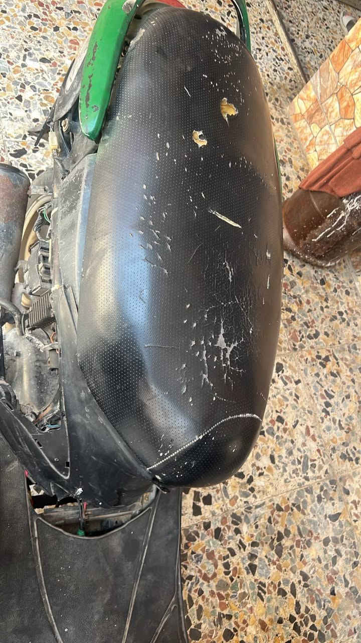 سلام عليكم شباب عندي هاي دراجه دولفين تشتغل الا تكلي شبيها مابيها ابيع كوم حديد سعرها 150 وبيها مجال مكان مدينة الصدر 
***********
