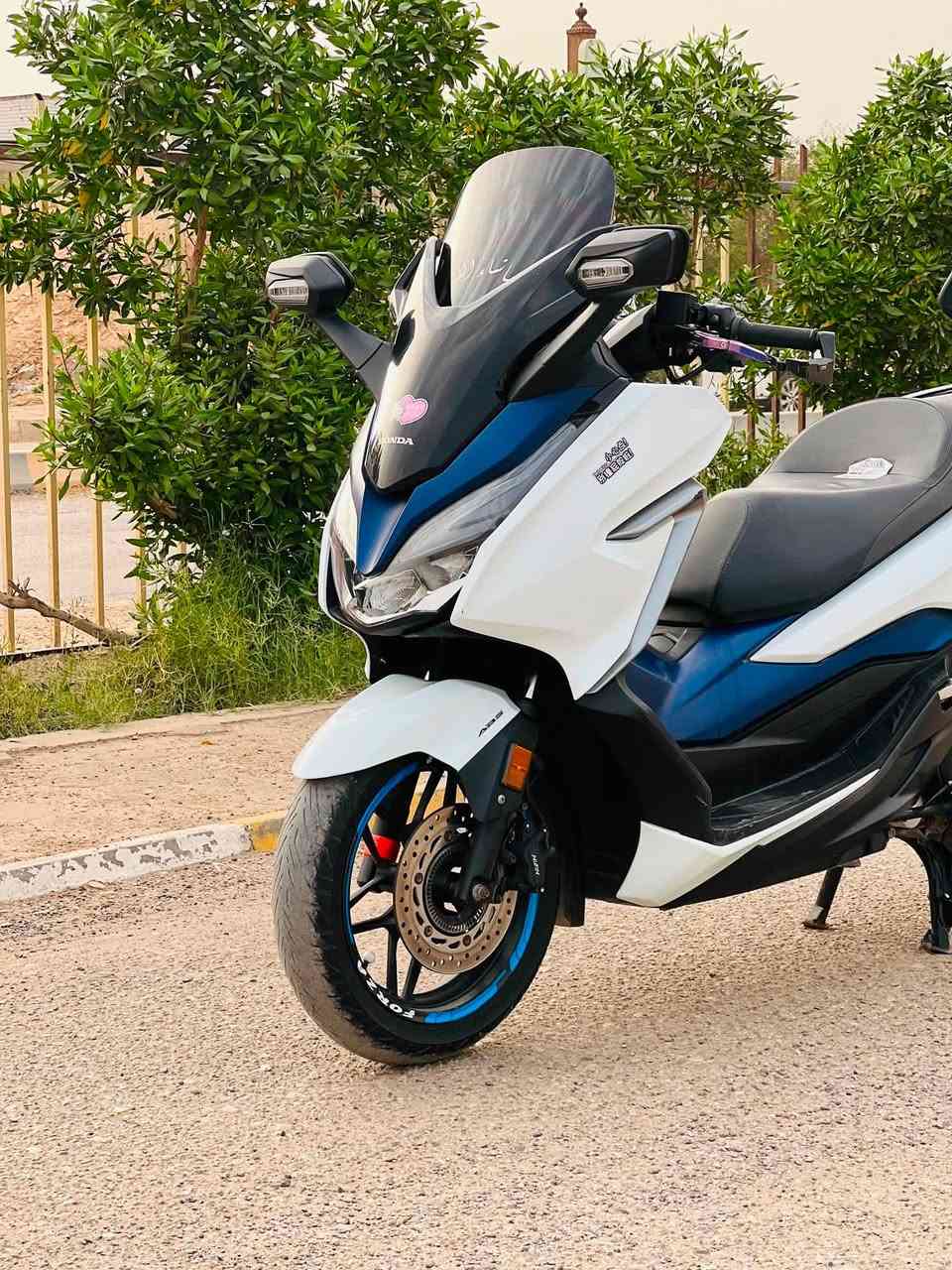 فورزا mf013 للبيع
موديل 2021 

الدراجة سستم كامل گزوز اگربوفچ الاصلي (البلادي موجود) 

يدات بريك قلاب +سايد بريك قفل 

كفر بصمة +قبق بصمة 

خطة للويل بلون الدراجة

سلايدرات مري قلاب 

جامة امامية ماطور تصعد وتنزل 

تدفئة يدات

طبرباز كاربون فايبر 

ستاند موبايل مقاوم للاهتزاز 

بصمة 3 دگم 

الدراجة محركها 300cc تراكشن مود بريك abs 

عليها ادامة كاملة شلعة ومعدل مخيف الدراجة احلا من الصور بهواي وماناقصها شي تجي وتفحص وتگلب وشتريد اني حاضر توصيل موجود لجميع المحافضات عارضها 27 وبيها مجال ماكو هيچ تزويد ونضافة بهيچ سعر سعرها سعر pcx جيل ثالث 

***********
