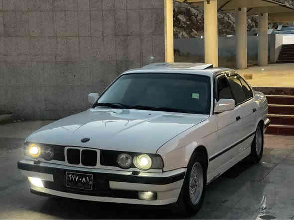 بەناوی خوای گەورە و میهرەبان 

بیئێم 1993    520i.  گێڕ عادی 

فرۆشتنی خێرا.  پێش و پشت کەپس 

مەکینەی هەڵمی دەمیشی هەبوو نەتەوێ 
 
گێڕ مەکینە ئەکسل تەقە و ڕەقە کارەبای کامل کامل بەشەرتو بە زەمان 

قەپات مواسەفات تەنها تۆماتیک نیە 

سڵایت 
٤ جام کارەبا 
لایت زینۆ 
ABS 
٤ تایە و ویلی حەسیری لۆکی لەژێرە 
بۆ قوەتیش گێڕی ٣ تەناشی نەکرد نەتەوێ 

نوکە دەرزی دەحمی نیە. ناو و دەری ناو پاکەتە 
کامل گێچەکانی ئیش دەکا 
 
دەعامی بۆ دەعامی بە شەرت و بە زەمان
شوێن ڕانیە بۆ مەحامەلە تەلەفون مەکە   قفڵ قفڵی ٢٦$ گەڵایە خوار هەمو بازاڕ 

*********** رانية
