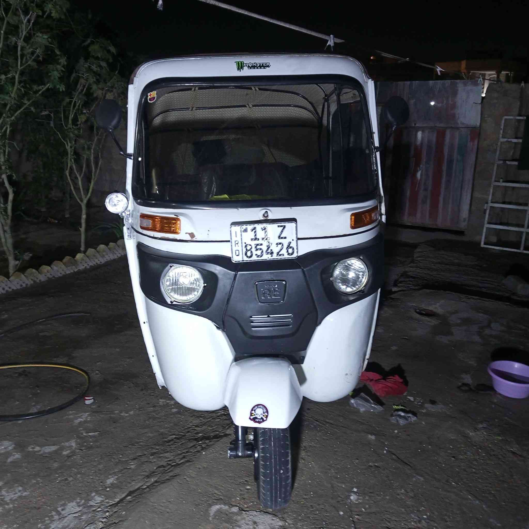 اسلام عليكم شباب تكتك موديل 22 وعشرين رقم وسنويه كدامك تجي وتكلب المكاني ابو غريب الزيتون) ***********
