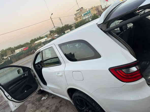 السلام عليكم 
بيع او مراوس مع rt max
دورنكو  2020 gt 
امريكي بلاك ادشن
6 سلندر 3600
ماشية 60 ميل
بصمة تشغيل وبصمة ابواب
دخول ذكي
شاشة وسط وكامرا خلفية
شاشة اعطال
تبريد مركزي 3 قطع
كشنات جلد
كشنات VIP سياحي  
كشن سايق كهربائي
مرايات هيتر
فجوج 6 اماميه و4 خلفية
رادار خلفي اوتو بريك
شفتات وتحكمات ستيرن
الوضعيات :
Sport/
Auto/
Eco/ 
نظام العقل والرون مفتوح
ومحولة لغة عربية 
ونظام قياس ضغط اطارات العجلة
ويل كروم
كشافات
حادثهه بجم وبيها قطعتين صبغ اخرى بسبب شخوط   
ومبين السونار
مكينة وگير وحدادية جديدة
سعرهه 225 ورقة وبيها مجال 
مكاني بغداد القاهره او حي العدل 
***********
