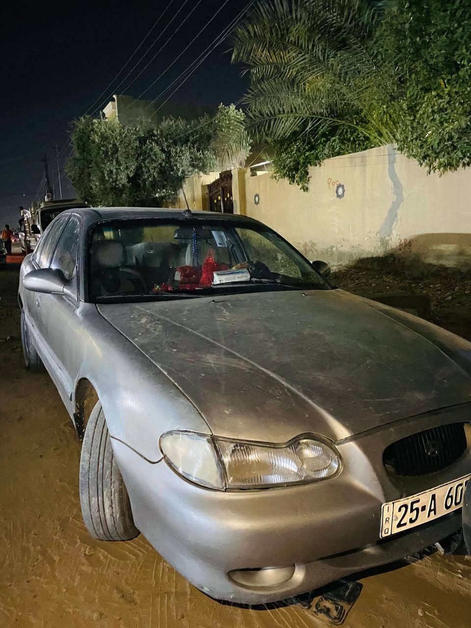 سوناتا ثري ، موديل 1999
رقم دولي كركوك ، مشروع وطني

شرط التحويل ، إنتهاء السنوية للــ 2030

گير عادي شرط ومحرك شرط لا تنقيص ولا تبخير

صدر زين وتايرات نص عمر .

مصبوغة للجمالية فقط مكفولة من كل شيء 

اسبير موجود بيها 

محورة كابريتا وموجودة قاعدة النوزلات كاملة

كمبريسر تبريد موجود .

السعر المطلوب 33 وبيها مجال "
مكان السيارة ـ تكريت 

*********** للاستفسار أتصل "

