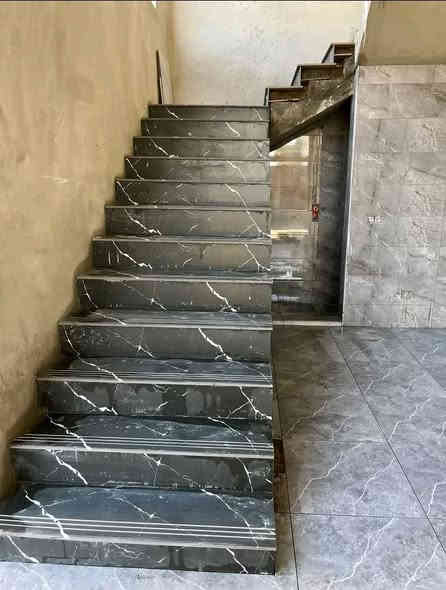 السلام عليكم حلفه سيراميك الجدران و الأرضية حالين متفرغ مكان ديالى بهرز ***********
