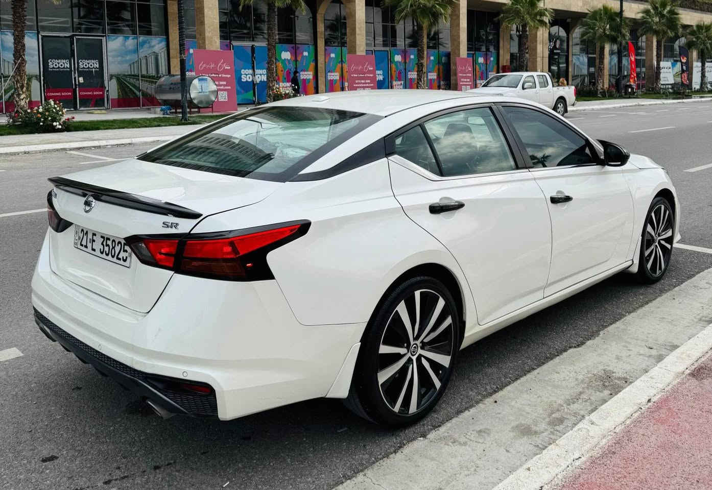 نیسان ئەڵتیما SR 2020 
سەیارەکە ماڵی دۆستە زۆر جائیزە پێشو پشتی کەپسە هەموو گیانی بە شەرت مواسەفات
کاميرا ,حاسه بيلاد  ‎بصمه و شغال 
درگا بصمه  ‎رادار ئاوينه 
و‎لايت كامل LED و زينون بيلاد 
گير سوكان و سبؤرپ  ‎ئؤ تؤ ستؤب 
ڕاداري سه ر جاده و خه تي جاده 
زور موصفاتي تري تيايه 
ڕه قه م سليماني  
٦٢هەزار ڕۆشتووە
  ڕەقەم شانسیم داناوە بێ ئێرباگە دەرگایەکی بۆیاخە لەگەڵ ٢ کارتی بچوک ٢ دەرگاشی گۆڕاوە بە بیلاد       پێشو پشتی کەپسە ناوی نەگرتووە

نرخ(سعر) ، لەکۆمێنت داوابکە 📮

گێر و مەکینەی بەشەرت 
هیچ کێشەیەکی تێدا نییە 

ژمارەی خاوەن ئۆتۆمۆبیل 
***********
