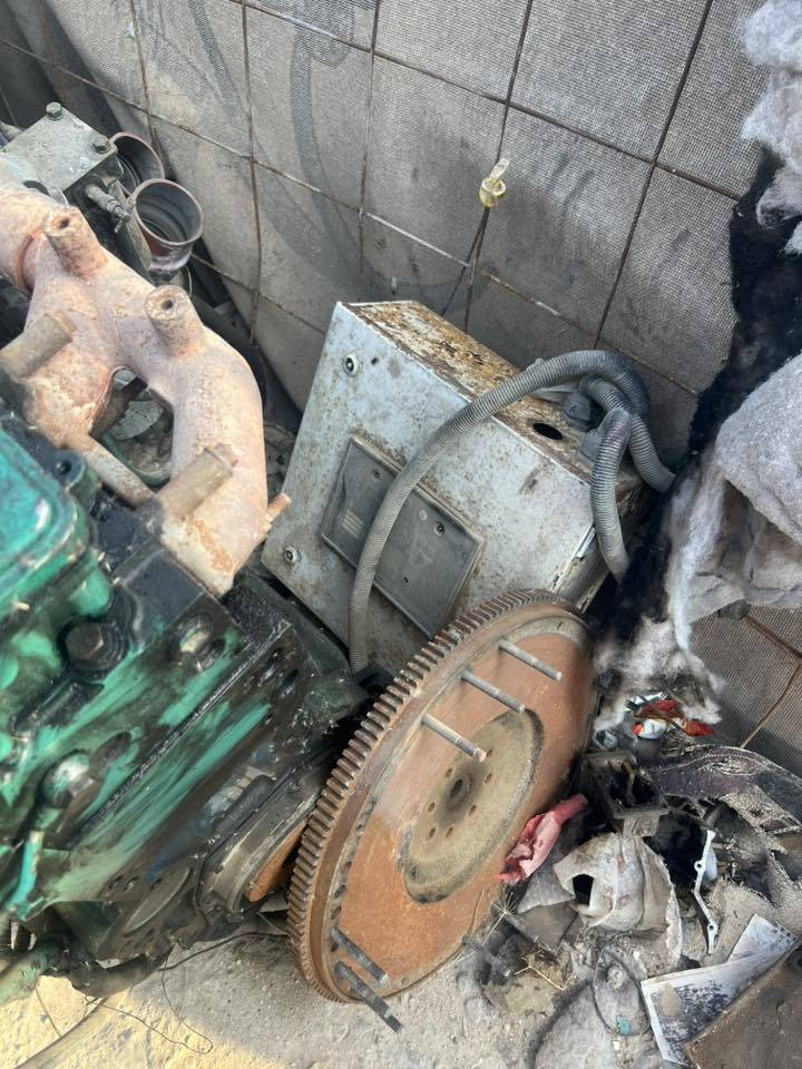 محرك كمنز 24 كامل جميع تفرعات زارف بوشه 7 وبي مجال ***********.   ***********
