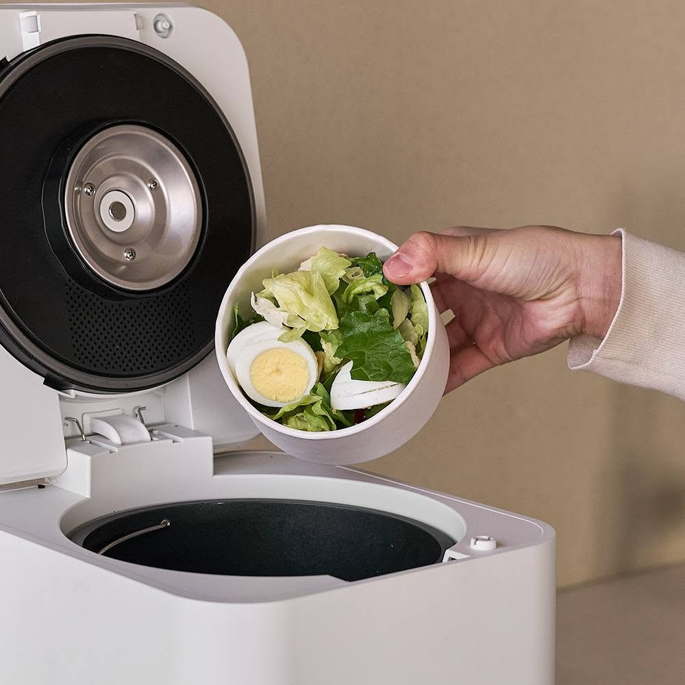 🌱 جهاز تحويل مخلفات المطبخ إلى سماد كهربائي (Electric Kitchen Composter)
✅ يحول بقايا الطعام إلى مادة شبيهة بالسماد خلال ساعات. ✅ يقلل الروائح والنفايات المنزلية. ✅ تشغيل سهل بضغطة زر. ✅ تصميم أنيق مناسب للمطبخ. ✅ مناسب لبقايا الخضار والفواكه وقشور البيض وبقايا الطعام العضوية.


**إذا كنت صاحب هذا الإعلان وتريد حذفه لأي سبب، رجاءا أرسل رسالة إلى الدعم الفني**