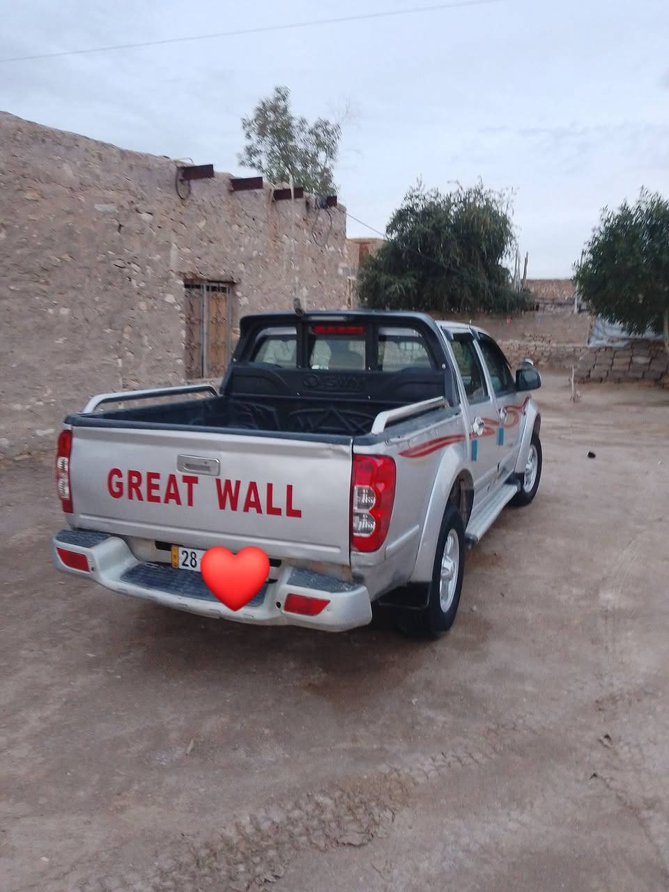 سياره للبيع كريت ويل فورويل 2014،السياره مصبوغه حزام فقط ول باقي مكفول كير اكسن شرط السنويه جديده رقم انكليزي تخم تاير جديد المكان السماوه امداور ليمتهه ما تري  السعر 83وبيهه مجال بصيط حك الجيه  اتصل ***********
