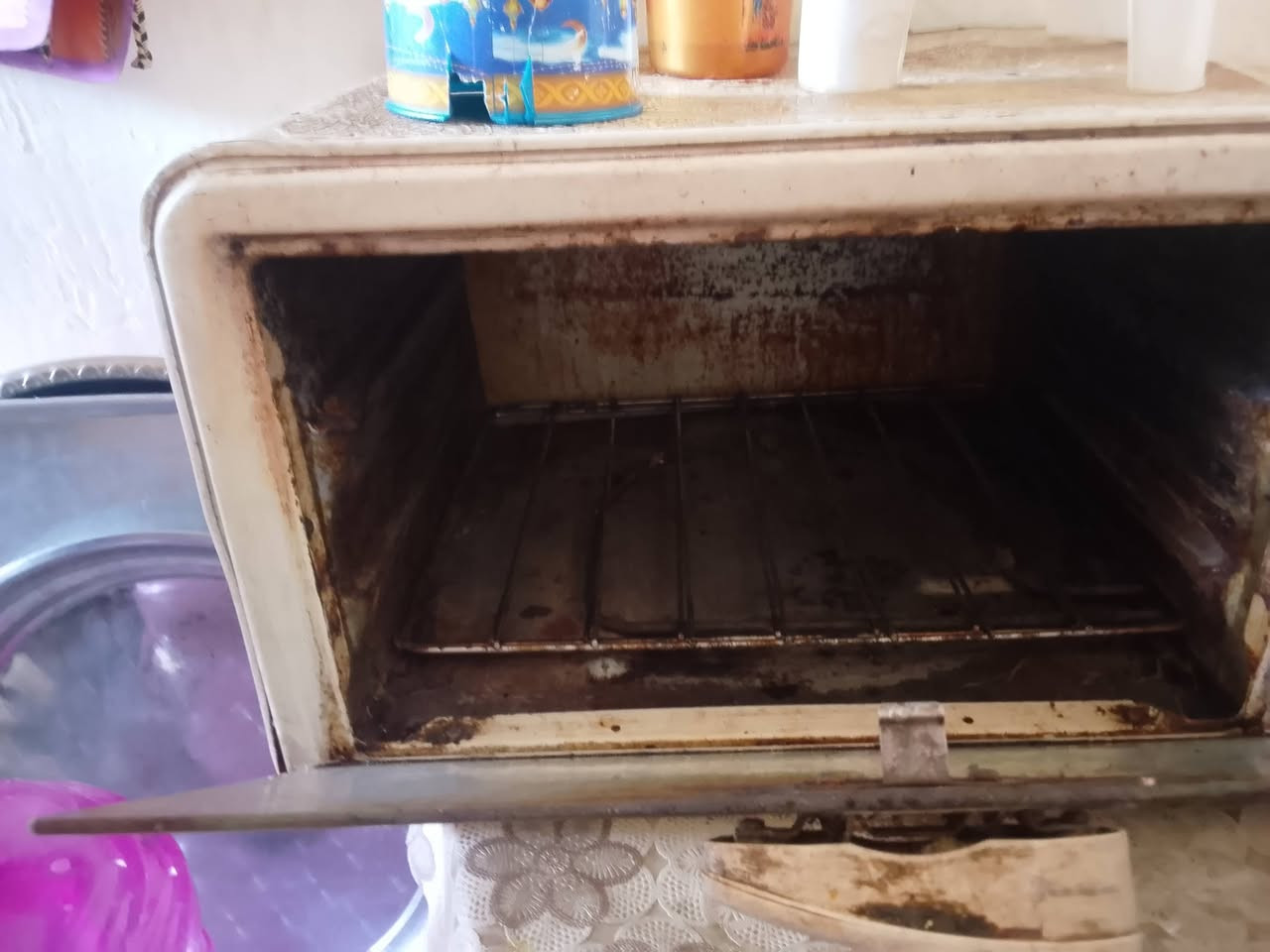 اوفن للبيع ب15 قفل ربع مينزل منه يدخل خاص وينزل من سعر ينحضر شغاله فوك وجوه مينتل فقط نقص صينيه بتاجي بملاحمه ***********.. ***********
