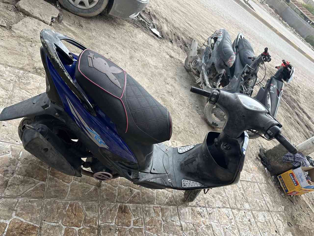 السلام عليكم
ماكس عدله كفاله عامه  
ماعايزها برغي بيه تزويد يدات بريك وقبق عمبار وقبق فلاوين وصالنصه سعره 550
مكاني حله قرب جسر الهنود


**إذا كنت صاحب هذا الإعلان وتريد حذفه لأي سبب، رجاءا أرسل رسالة إلى الدعم الفني**