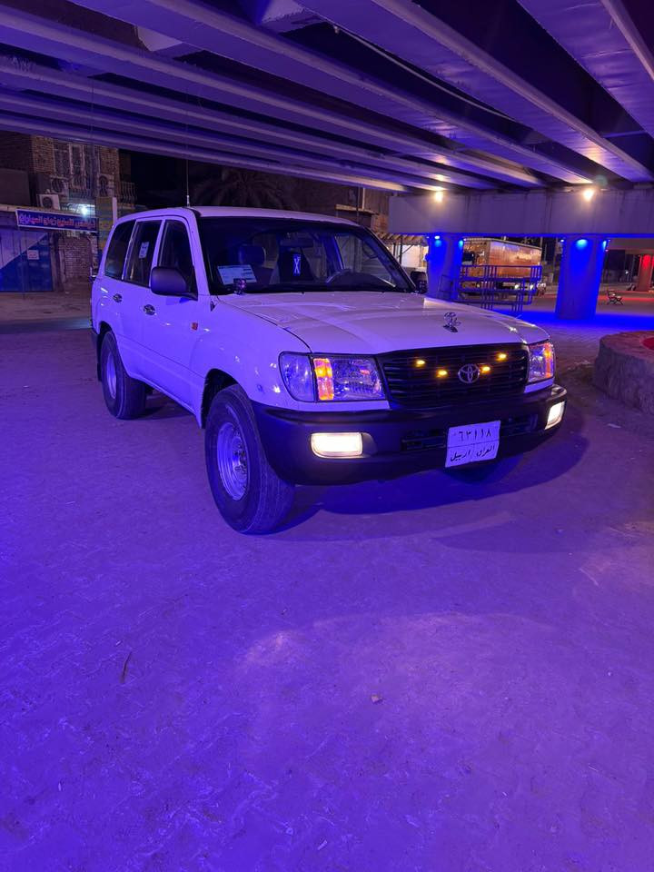 سلام عليكم لاندكروز موديل ٢٠٠٠ قطريه اصل سلك عليها حداديه جديده كامله من كلشي بدون نقص كفاله اصوليات بيها تبديل فقط بابين سعر ١٤٥ وبيها مجال قليل ***********
