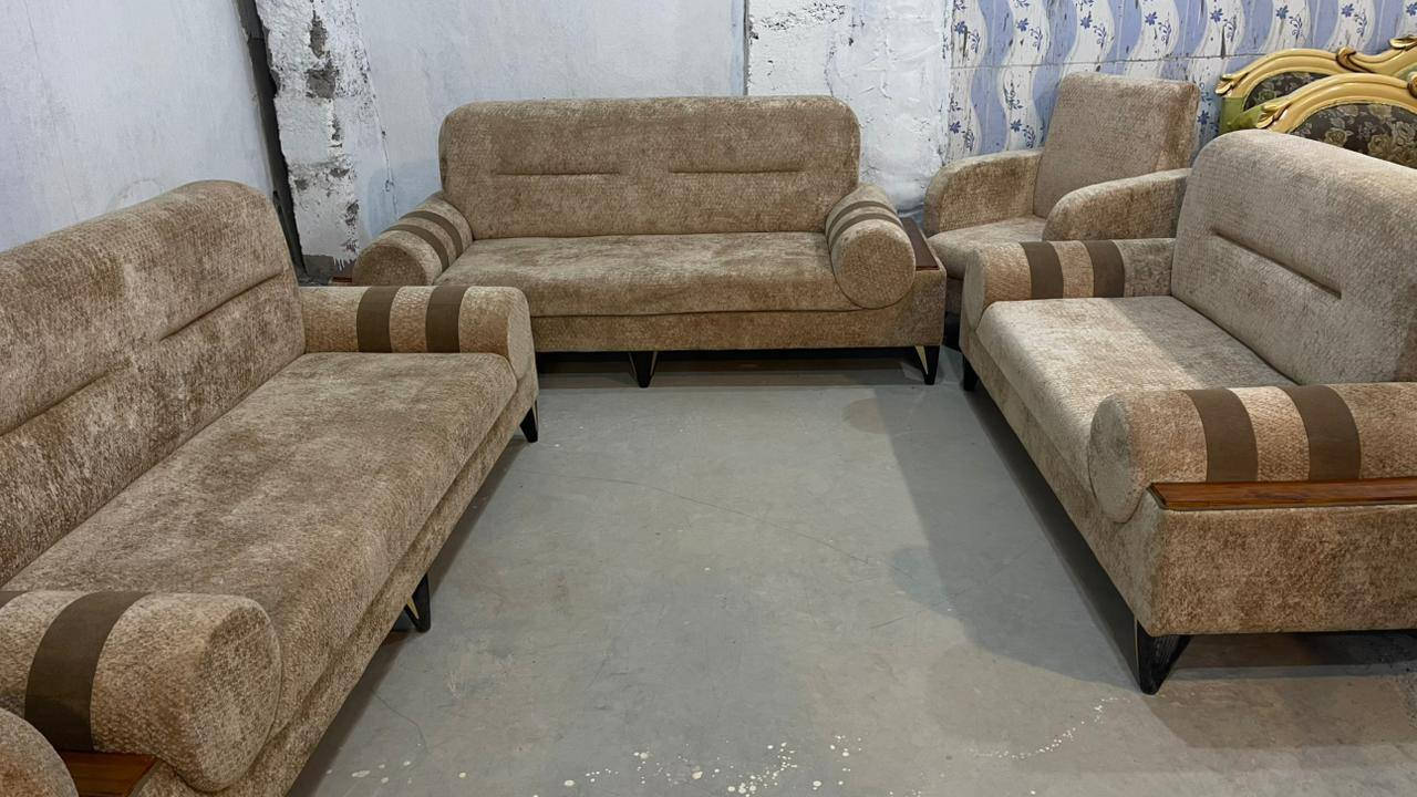 اللهم صل على محمد وآل محمد
عرض خاص – مجمع الهادي للأثاث 🔥
تخم ديوان موديل جديد وفخم ✨
تصميم عصري يضيف فخامة للبيت ومريح جداً بالجلوس.
✔️ قماش قوي وجودة عالية
✔️ مناسب للصالات والدواوين
✔️ تشطيب مرتب وشكل راقي
💰 الأسعار : من250 ألف الى 900 الف وأيضا يوجد ضمان لمدة 5 سنوات


**إذا كنت صاحب هذا الإعلان وتريد حذفه لأي سبب، رجاءا أرسل رسالة إلى الدعم الفني**