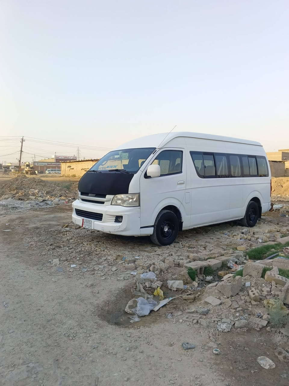 السلام عليكم H² للبيع موديل 2018 السياره خيرمن الله تخم تاير مصفره مرور وهيى تبريد شغال مكينه وكير وكسن كفاله دوشمه عام ول كشر شوف العين ***********
