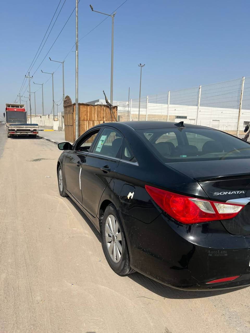 سلام عليكم من رخصت الادمن سوناتا ٢٠١٣ امريكي
جاملغ وبنيد عكس السايق مبدلات ..
وباب السايق مبدل ..
 محرك ٢٤٠٠
سنوية ل٢٧ تحويل مباشر مواصفات عادية كشنات تدفئة ، تحكمات ستيرن ، مرايات شفط ..
السعر 88
رقم الهاتف 
***********
