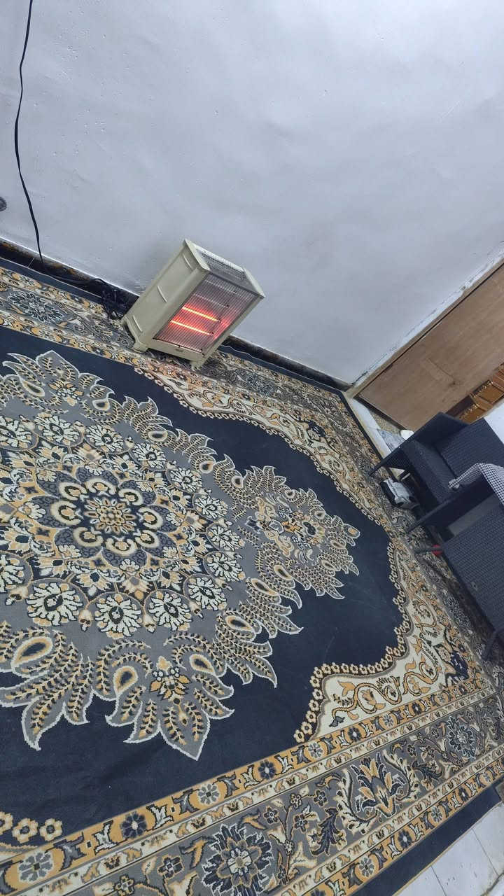 بيت للبيع شارع المطحنه اساس تجعيب سكف عكادة متعوب عله البيت  ارضيه بورسلين وكاشي يحتوي البيت على غرفة نوب ٤×٥ صاله كبيرة استقبال بيتونه كامله عايزة فقط تشاريف نضيف مرتب بي اوراق لبلدية كامله بس يتفعل التطويب يطوب وايضا مرقم شارع المطحنه بلوك ٥ شارع ٥ شارعه ١٢ متر السعر ٢٨ مليون وبي مجال للاستفسار راسل الصفحة او الاتصال على الرقم ***********
