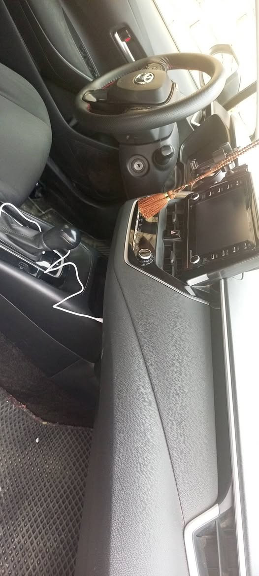 كورلا موديل 2021سياره بيه شكم طخه كير محرك كله نظيف اخوان السياره سعرها بسعر كورلا2009السعر 115قفل ابيع احزام***********
