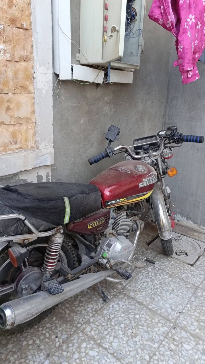 دراجه سيفان للبيع الهندر مسحوك ولسلف لاطش ابيع على حطته مكاني بغداد أم الكبر ولغزلان 
الدراجه كلك كلك كلك سعره 350 للتواصل ***********
