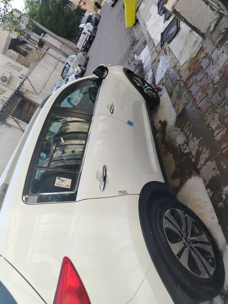 كيا سبورتج
 موديل 14
 كفاله عامه من زلغ
 رقم بصره دولي
ماشيه 127
السعر 157
 الاتصال *********** البصرة, العراق
