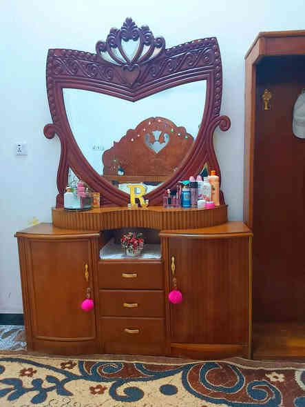 غرفه ام6 تزكام ثقيل صاج وجهين نضافه ٨٥% كامله اي نقص ما بيه سعر ٤٥٠ الف العنوان ميسان الجمعيات الشراي يتصل ***********
