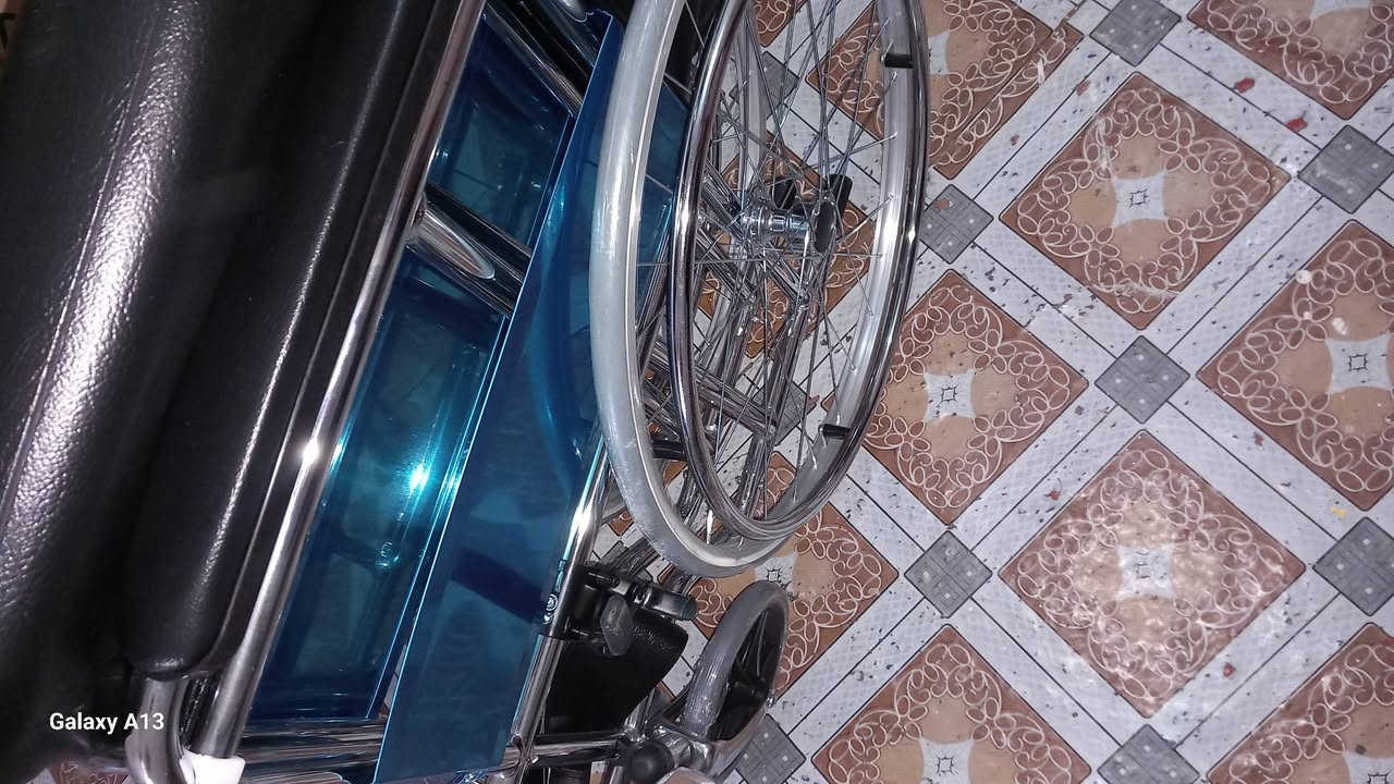 عربانه للبيع جديده مامستخدمه السعر ١٢٥ الاتصال على الرقم ***********
