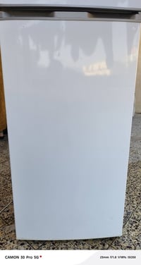 ثلاجه مستعملة للبيع أخو الجديد شرط حجم 12 قدم للاتصال رقم 07508957285