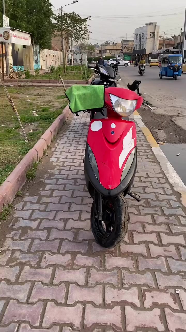 سلام عليكم دراجة ماكس عدلة 120 تخبل الدراجة مابيهة اي نقص كاملة نكرة كهربائات شغالة بيهة كتف اربع اشاير الدراجة بلادية ختم واحد قبل 7 اشهر تقريبا نازلة رمبة وطلعت من نفسي حبيت اغير اذا عندك مراوس نزل مكان بغداد الحرية رقمي وتساب*********** سعر 800 وبيهة مجال رقمي الثاني***********
