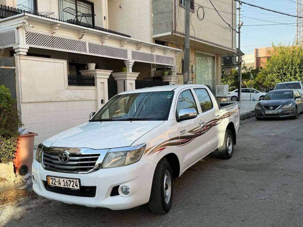 Toyota Hilux 2013
تۆیۆتا شریکە جیهان ٢٠١٣ (348000) كيلؤمةتر رۆیشتوە گێر عادی سەیارەکە  يةك دةسته لة٢٠١٣ لةلاي باوكمة سةيارةي معرةز نية   كيرو مةكينة بةشةرت كيرو مةكينة نةكرايتةوة 
سةيارة ديارة يةك اوةي نيشانم كردوة هةر اوةندةي هةية سةيارةكة جوانة خاوينة
سعري 179 كةميك مةجال 
رقم تلةفؤن *********** أربيل, العراق
