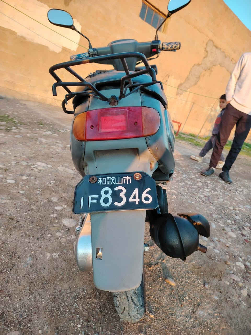 من رخصة ابو الكروب ماطور للبيع دمعه نفخ السعر ٣٨٠ وبيه مجال عنوان برطله رقم ***********
