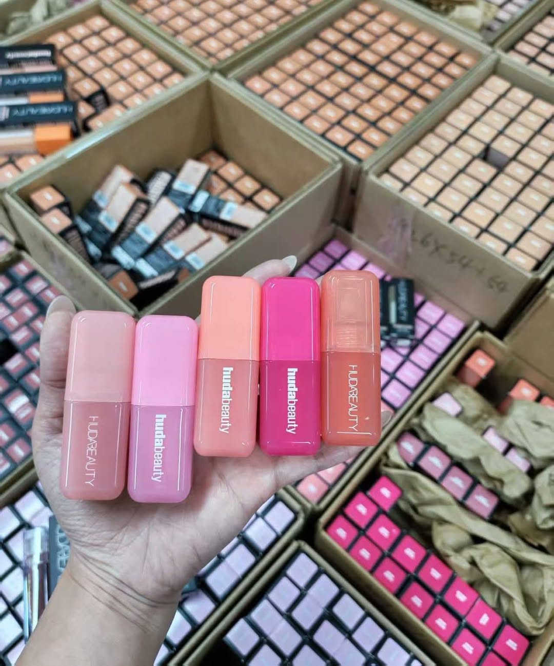 Attention beauty 💄📢 brings you authentic Sephora USA products at wholesale prices ! From Hong Kong 
· 100% authentic , sourced direct from Sephora.
· Featuring HUDA, FENTY, DIOR & other hot brands.

#cosmetic
#Lipstick
#Eyeshadow
#makeup
#skincare
#perfume
#MiniPerfume
#wholesaler
#sephora
#sheglam 
#dutyfree
#Chanel #Dior #YSL 
#LaMer  #RareBeauty #Lancôme #Tarte #CharlotteTilbury  #FENTYBEAUTY


**إذا كنت صاحب هذا الإعلان وتريد حذفه لأي سبب، رجاءا أرسل رسالة إلى الدعم الفني**