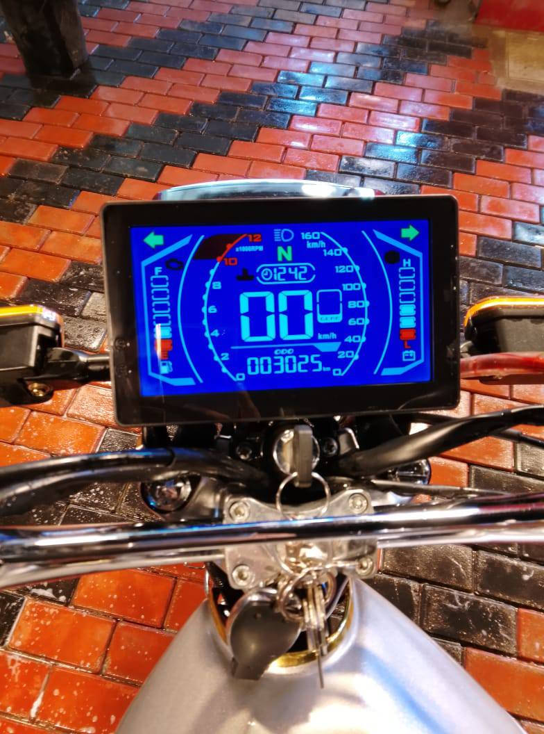 سلام عليكم دراجه سونك إيراني موديل 2025 حجم مكينه 200 دراجه صاره شهر من نازله من رمبه دراجه تخبل  تشغيل عن بعد بيه سويجين وبصمه بس،بيه هاي ضربه صغير بل تانكي للبيع سعر 850 مكاني الاعضميه رقم***********
