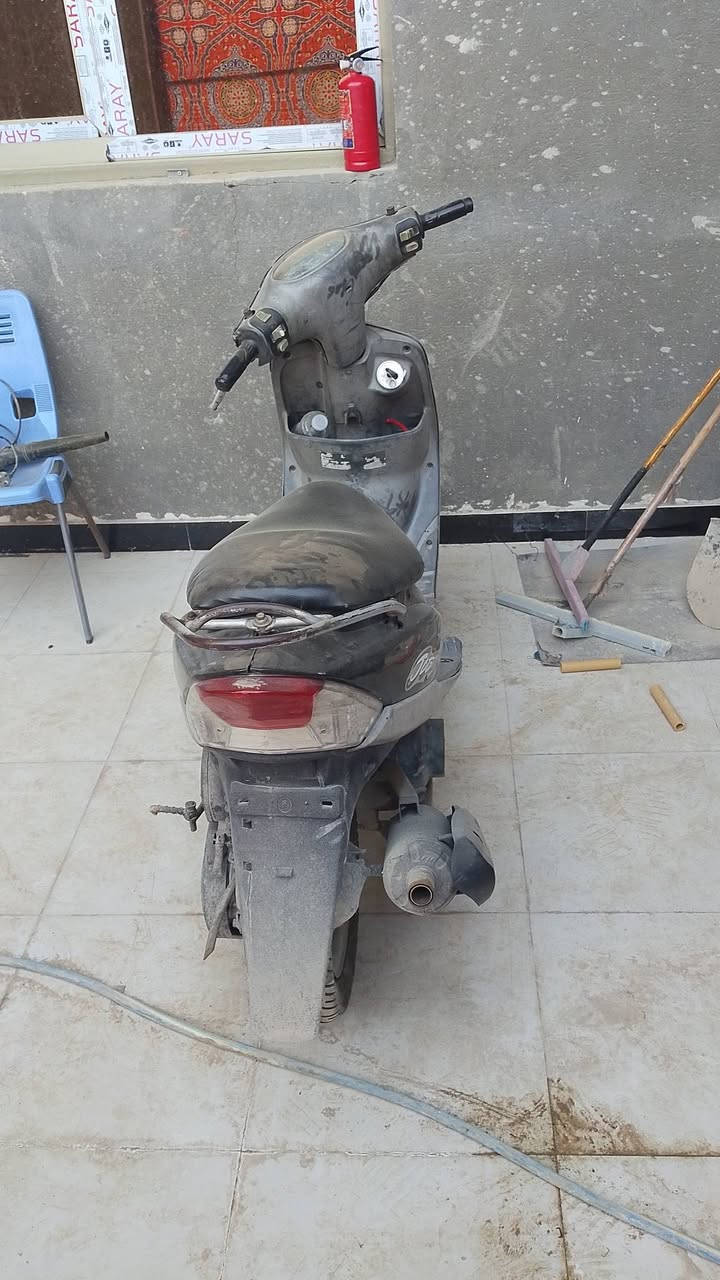 ماكس منغولي شغالة وتمشي خير من الله بس هاملهة وضالة بلبيت 
عوزه تاير ورة مزروف وولفات   سعره 300 بوشة وبستم55
***********
