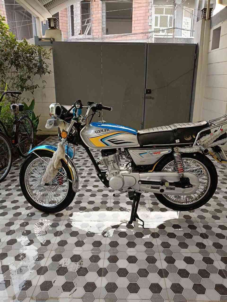 السلام عليكم تايكر لبيع دراجه مكفوله السعر 750وبيه مجال الشراي يتصل ***********ملاحضه اني مكلف بل نشر شراي يتصل عله صاحبها مكاني الخالص
