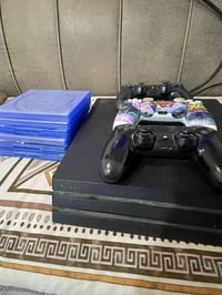 بلايستيشن ٤ برو • ٣ يدات • قاعده اصليه