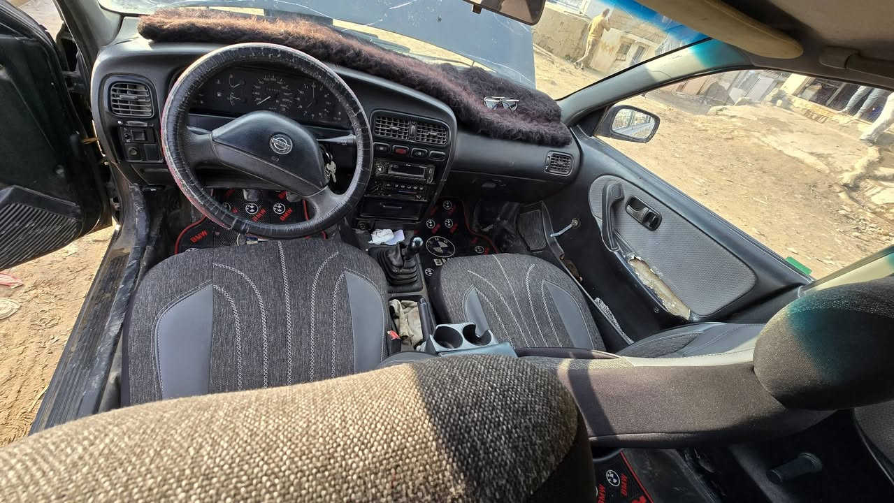 السلام عليكم
سيارة نيسان بريميرا موديل ١٩٩٠ 

محرك ١٦ 

سيارة بلاديه بدون صبغ بدون معجون 

كابون بانزين بيها 

راعيها الشرعي موجود شرط التحويل 

رقم نينوى دولي سنويا عضم جديده 

للبيع او المراوس .
*********** .
