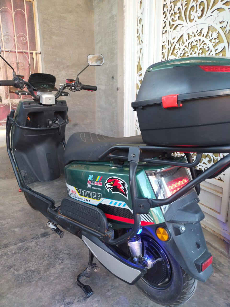 سلام عليكم موطور شحن للبيع موديل 2025بطاريات عل فحص مكان فلوجه شهداء استفسار رقم  الهاتف ***********   ***********

