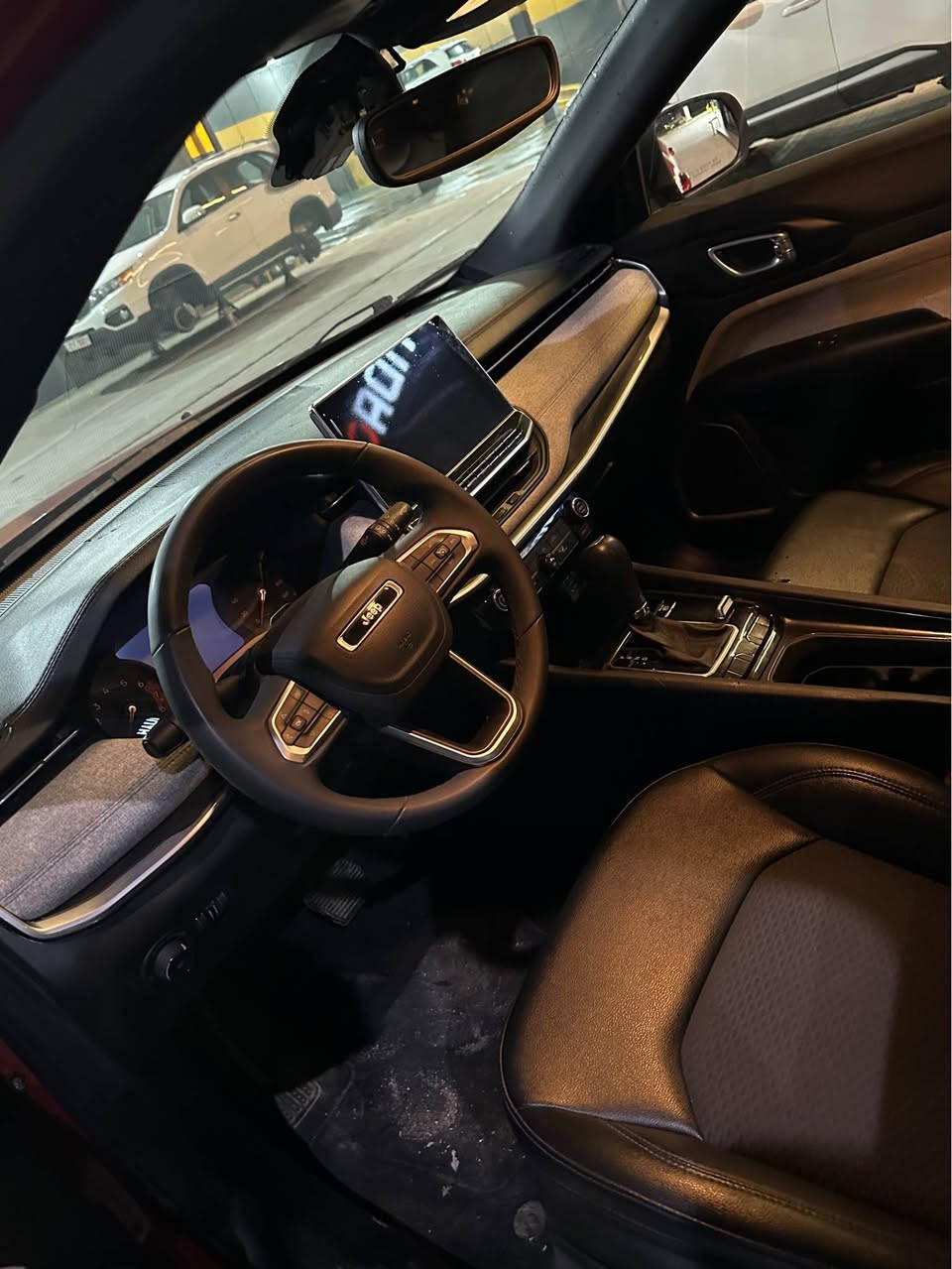 جيب كومباس موديل ٢٠٢٤  -دفع رباعي 4x4- شكل جديد -مرقم كاتي- موجودفحص و هزه مرور -ماشيه ١٦ ميل (٧ قطعات مصبوغ ) -بدون داخل شاصي ايرباك شرط - گيرمحرك شرط …
(113$) السعر 
*********** واتساب كورك أربيل, العراق
